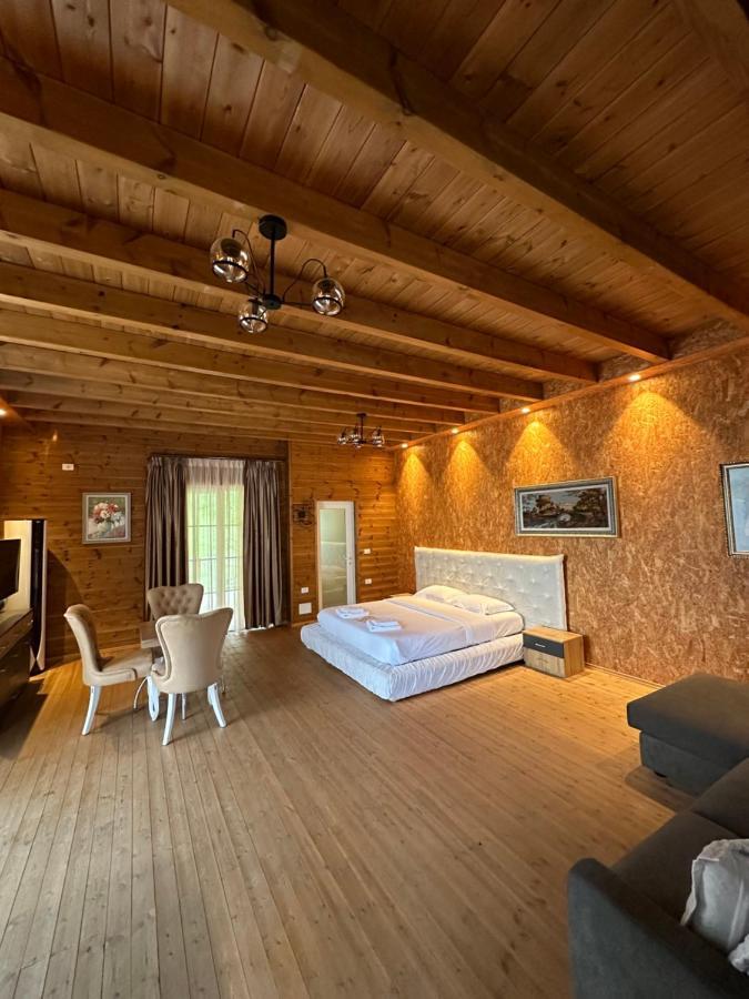 Priska e Madhe Bianca Hotel & Villa מראה חיצוני תמונה