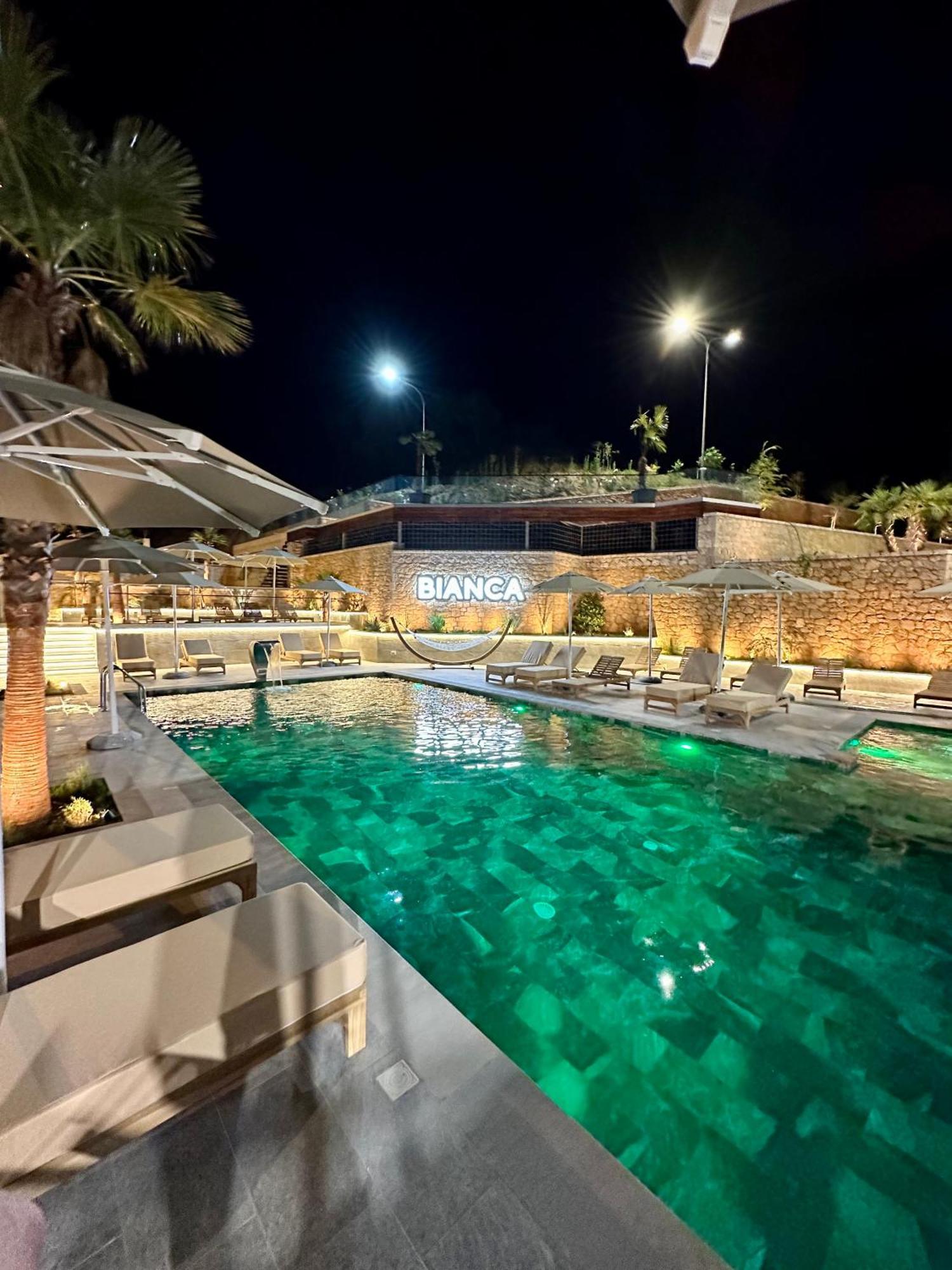 Priska e Madhe Bianca Hotel & Villa מראה חיצוני תמונה