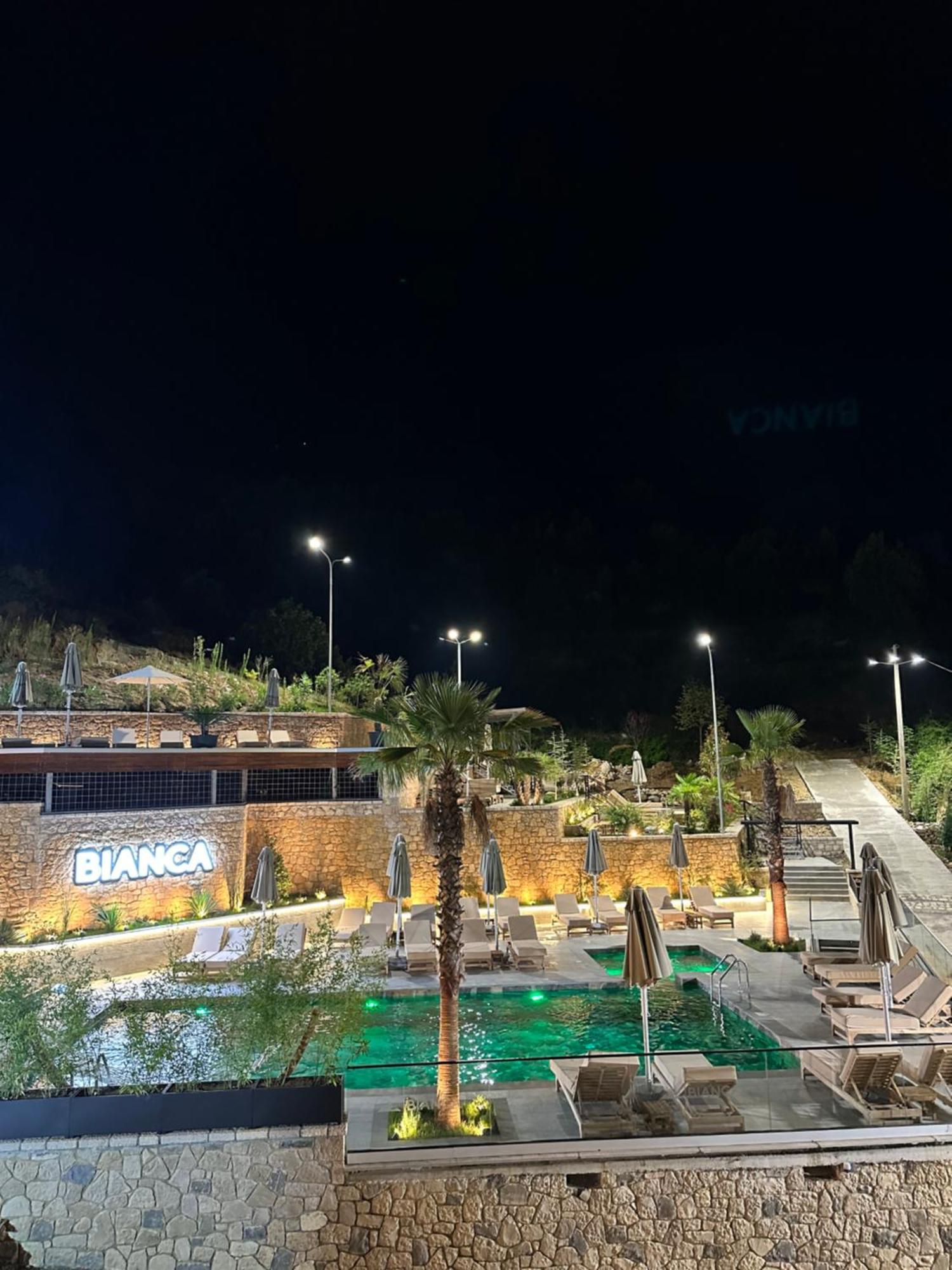 Priska e Madhe Bianca Hotel & Villa מראה חיצוני תמונה
