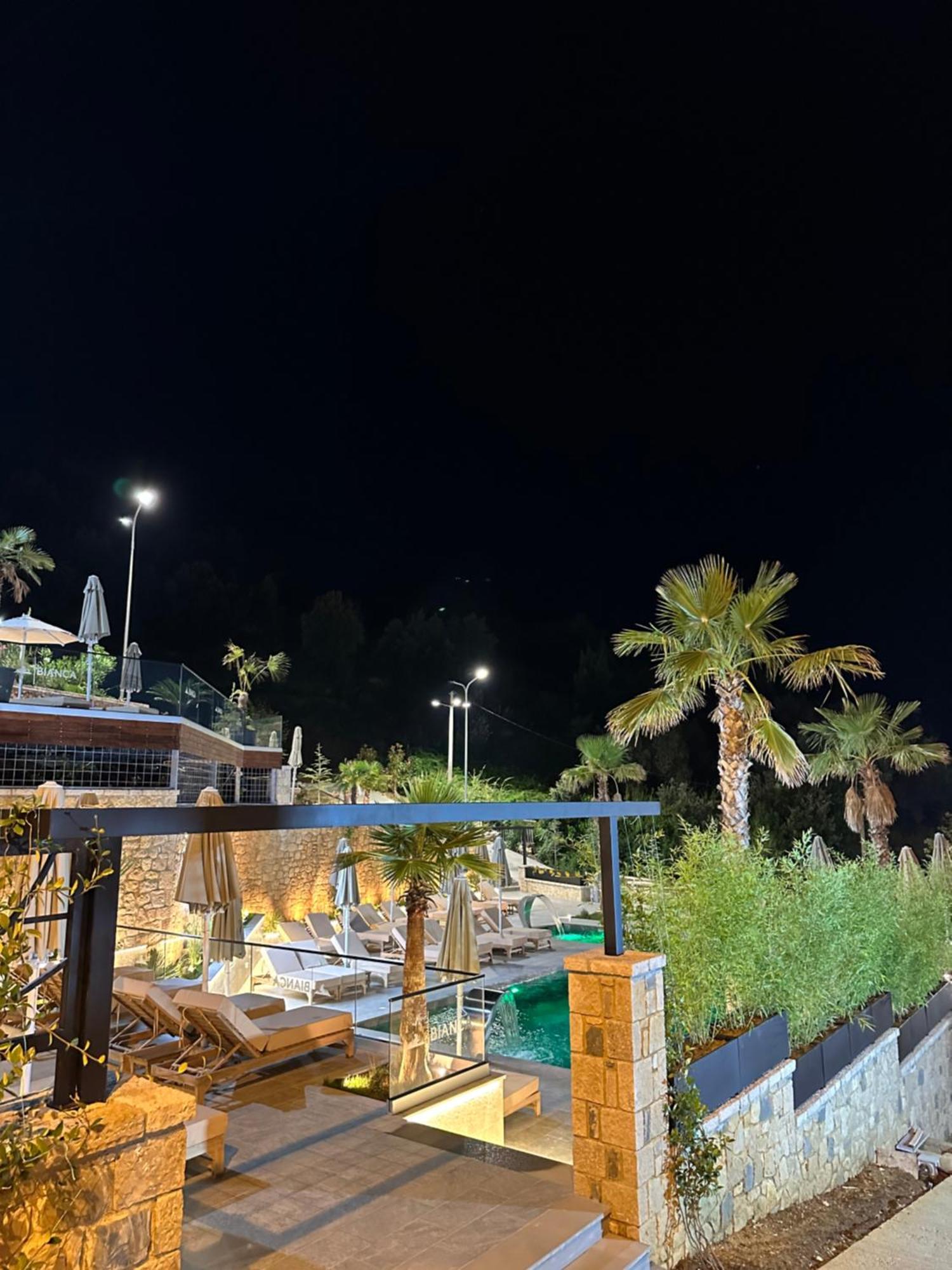 Priska e Madhe Bianca Hotel & Villa מראה חיצוני תמונה