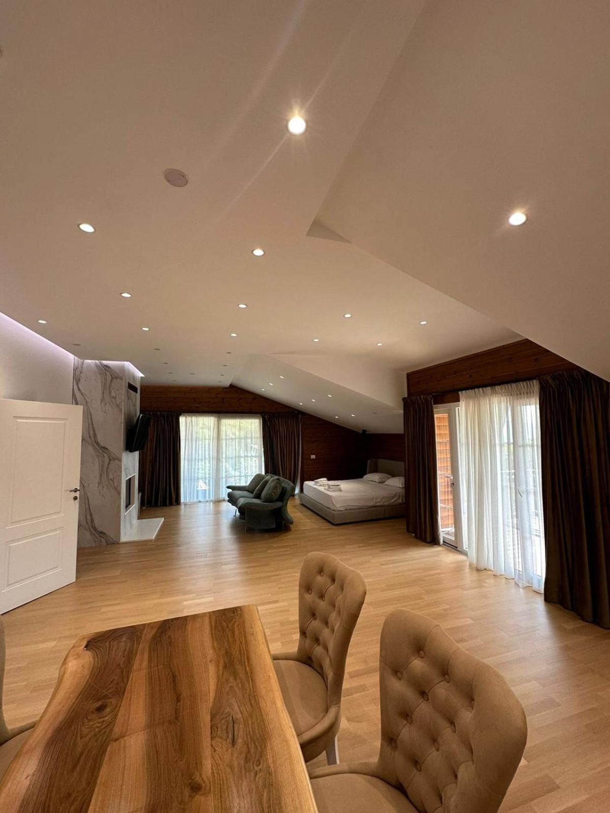 Priska e Madhe Bianca Hotel & Villa מראה חיצוני תמונה